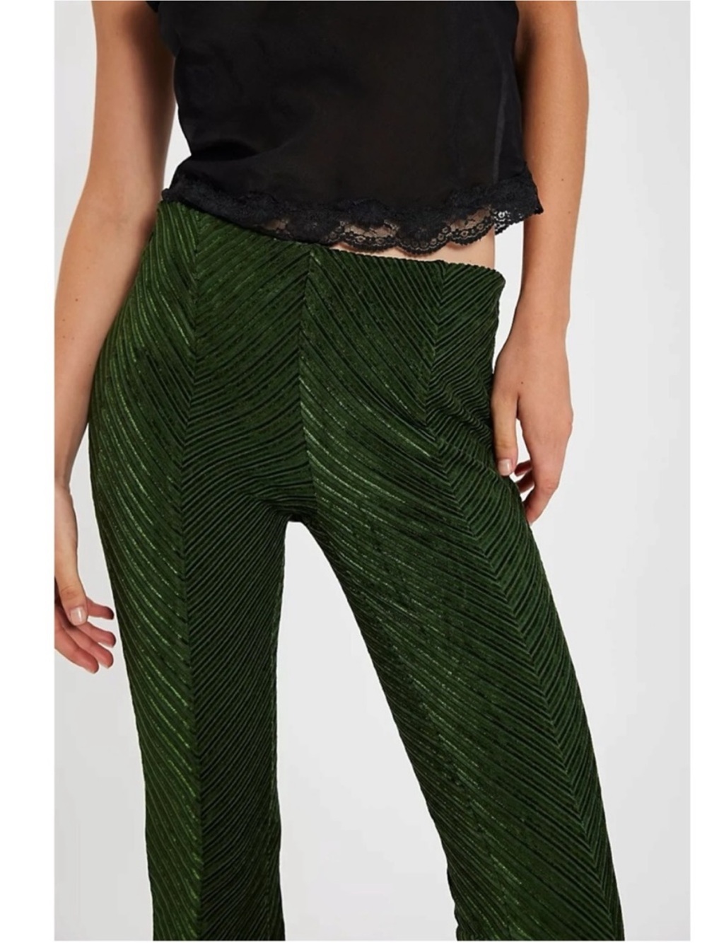 Free People Retro 70s Penny Pull-On Velvet Flare Pants Night Forest Green
Large - Picture 5 of 11